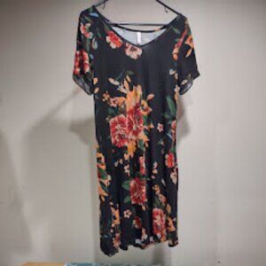 WEACZZY FALL FLORAL ON BLACK BACKGROUND SHORT SLEEVED A-LINE DRESS, SIZE M
